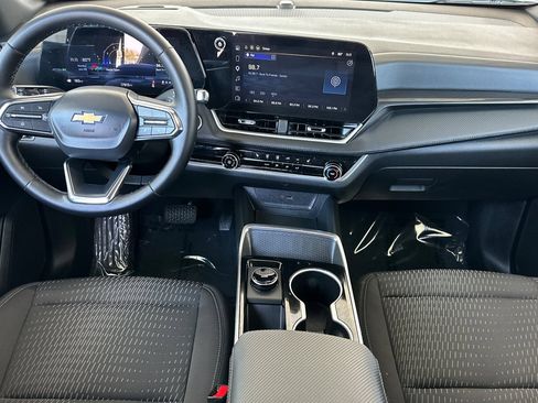 Used 2026 Chevrolet Equinox LT FWD image 16