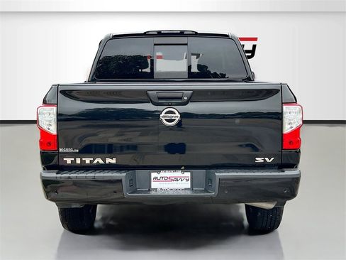 Used 2021 Nissan Titan SV w/ SV Convenience Package image 6