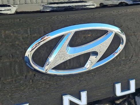 Certified 2024 Hyundai Venue SEL image 30