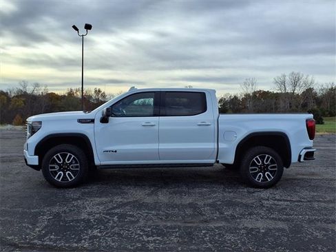 Used 2023 GMC Sierra 1500 AT4 w/ AT4 Premium Package image 24