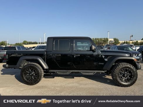 Used 2020 Jeep Gladiator Sport w/ Quick Order Package 24S AWD/4WD image 3