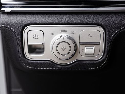 Used 2024 Mercedes-Benz GLE 580 4MATIC image 10