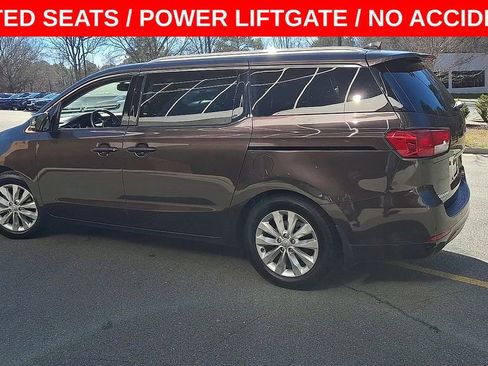 Used 2017 Kia Sedona EX image 6