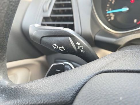 Used 2017 Ford Escape SE image 39