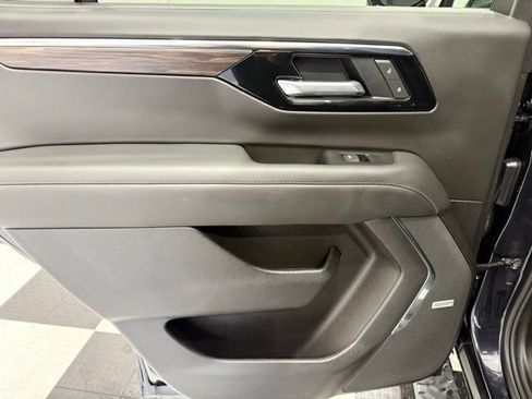 Used 2025 Chevrolet Tahoe Z71 image 20