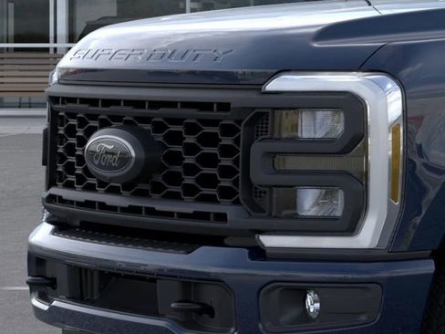 New 2025 Ford F350 XLT w/ Black Appearance Package image 17