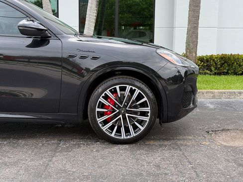 Used 2025 Maserati Grecale Modena AWD/4WD image 4