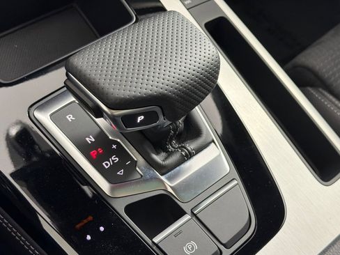 Used 2025 Audi Q5 e Premium Plus w/ Premium Plus Package image 21