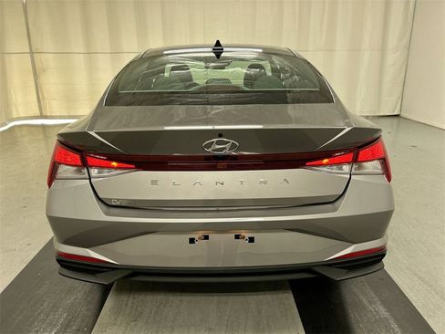Used 2023 Hyundai Elantra SEL w/ Convenience Package image 21