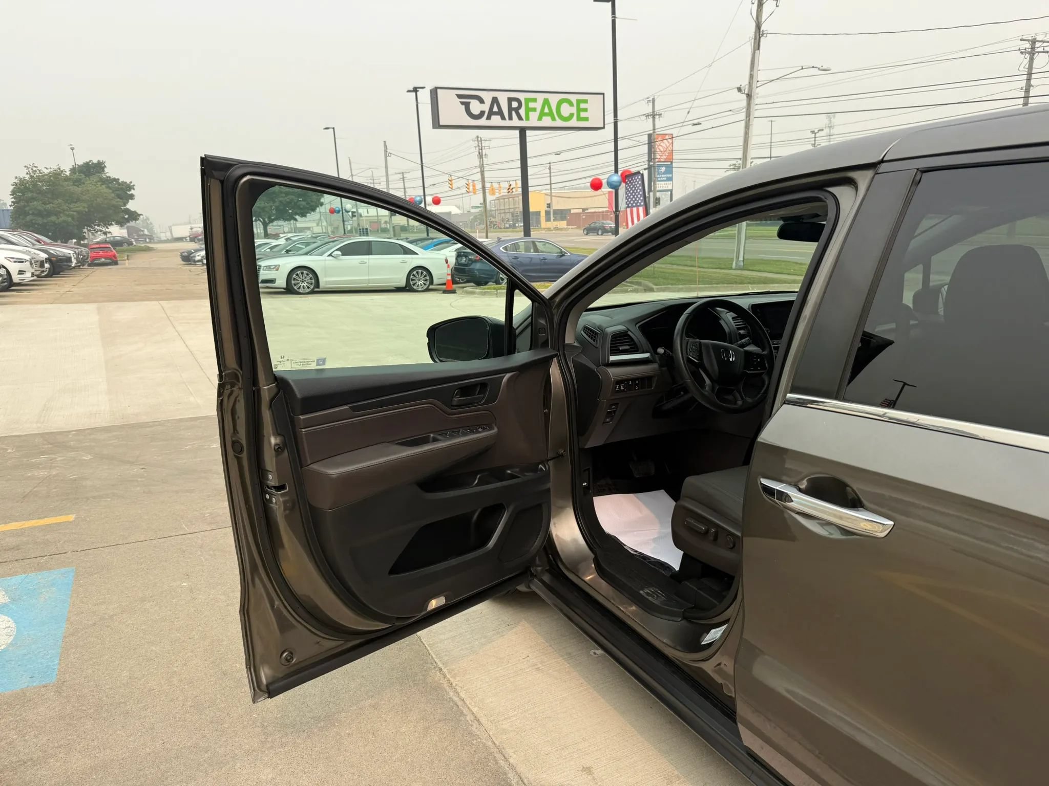 Used 2018 Honda Odyssey EX image 18