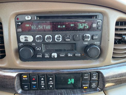 Used 2004 Buick Le Sabre Limited w/ Celebration Edition Package FWD image 15