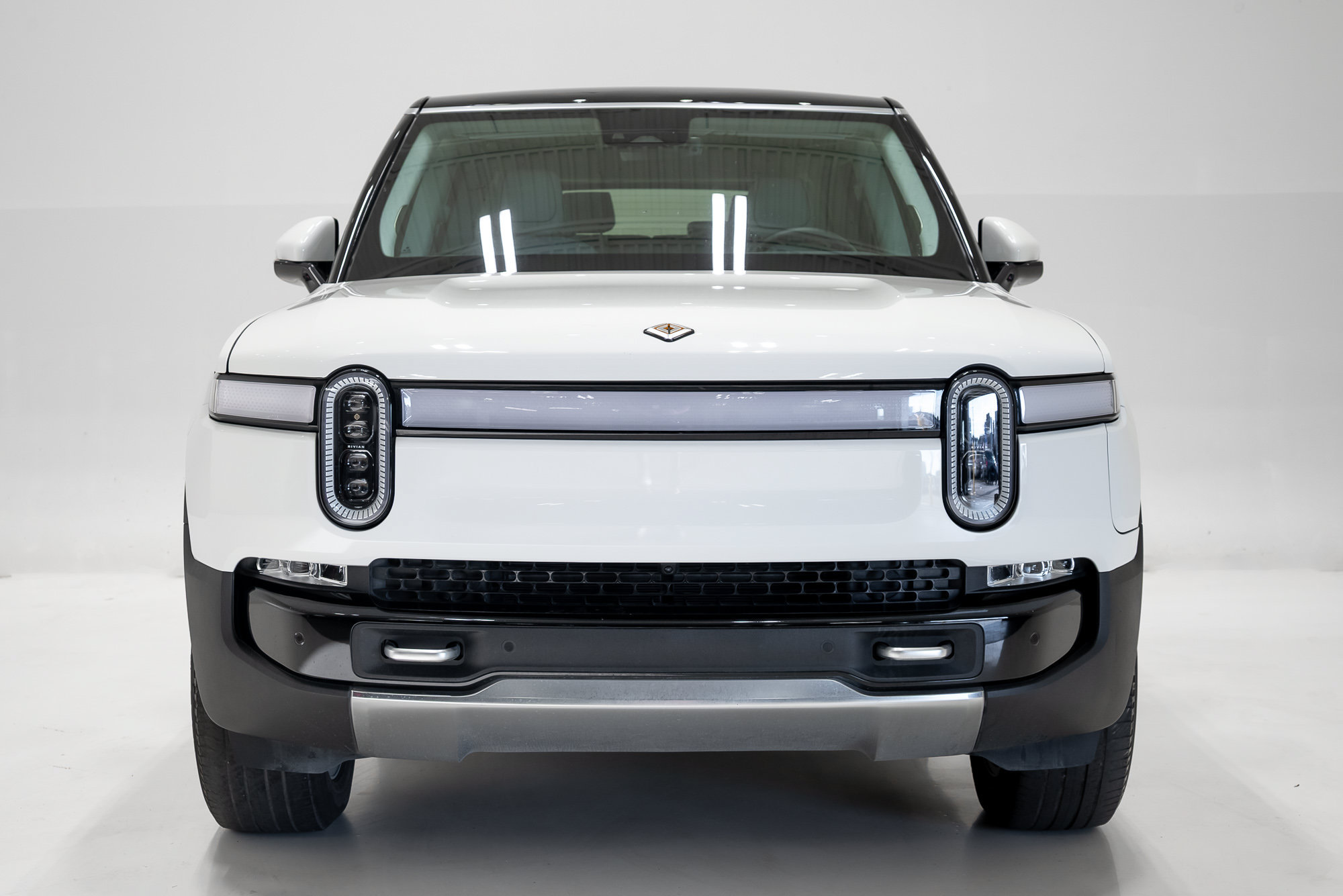 Used 2024 Rivian R1S Adventure Quad AWD/4WD image 4