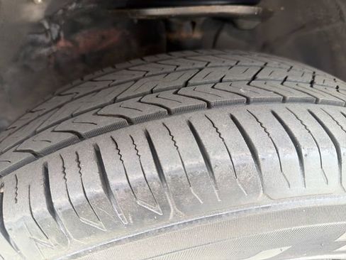 Used 2015 Toyota RAV4 LE FWD image 26