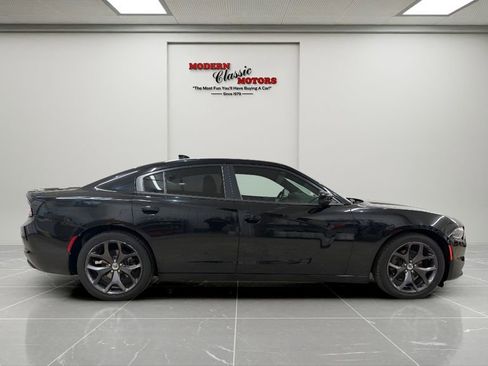 Used 2017 Dodge Charger SXT w/ Rallye Group RWD image 8