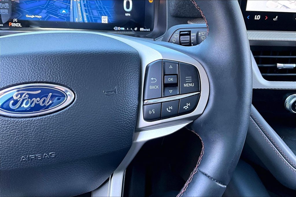 Used 2025 Ford Explorer Active RWD image 26