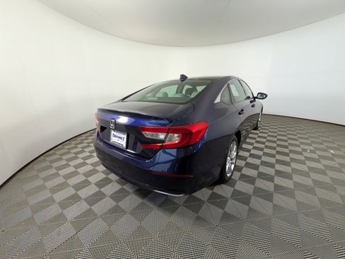 Used 2018 Honda Accord LX image 5
