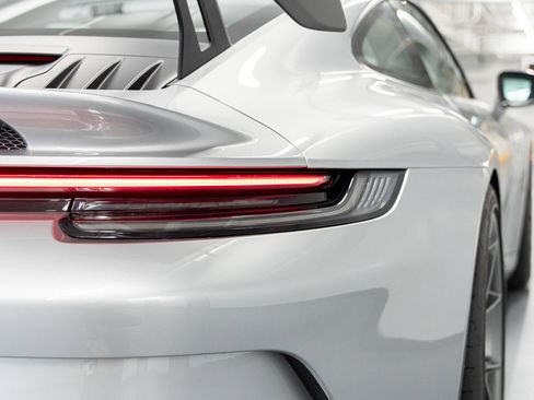 Used 2022 Porsche 911 GT3 RWD image 30
