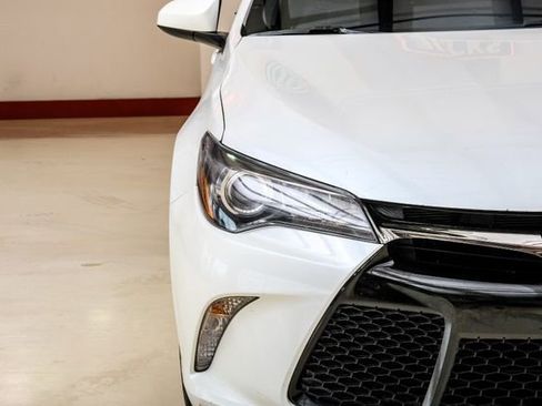 Used 2016 Toyota Camry SE FWD image 42