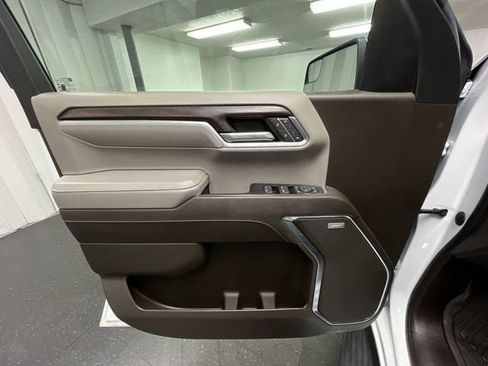 Certified 2022 GMC Sierra 1500 SLT w/ SLT Convenience Package image 22