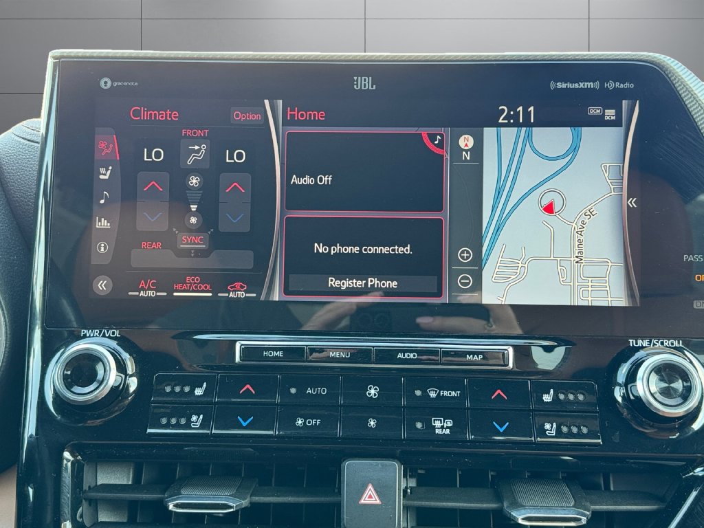 Certified 2020 Toyota Highlander Platinum AWD/4WD image 21