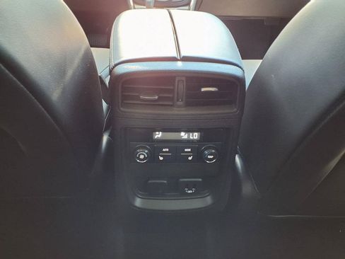 Used 2019 Buick Envision Essence FWD image 24