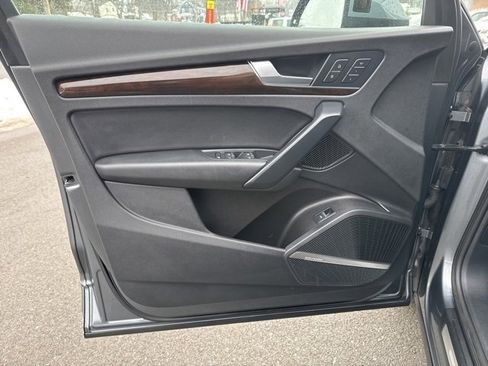 Used 2018 Audi Q5 2.0T Premium Plus w/ Premium Plus Package image 16
