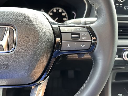 Used 2025 Honda Pilot EX-L image 20