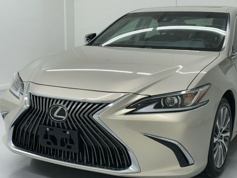 Used 2020 Lexus ES 350 w/ Premium Package image 11