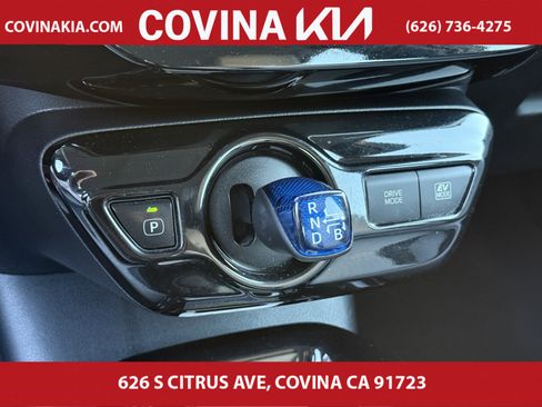 Used 2017 Toyota Prius Three image 21