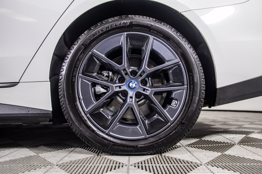 Used 2023 BMW i4 eDrive40 w/ Premium Package RWD image 39