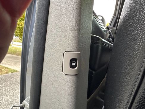 Used 2019 Dodge Grand Caravan SXT image 23