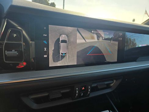 Used 2024 Porsche Cayenne image 29