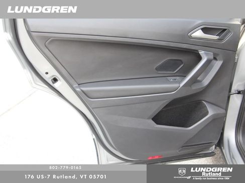 Used 2021 Volkswagen Tiguan SE AWD/4WD image 17