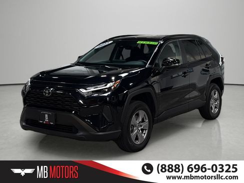 Used 2025 Toyota RAV4 XLE w/ Convenience Package AWD/4WD image 1