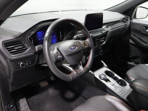 Used 2025 Ford Escape ST-Line AWD/4WD image 14