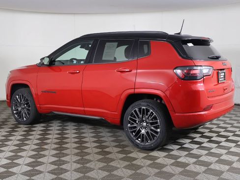 Used 2024 Jeep Compass Limited w/ High Altitude Package AWD/4WD image 12