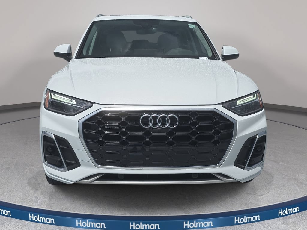 Used 2023 Audi Q5 2.0T Premium Plus w/ Premium Plus Package AWD/4WD image 3