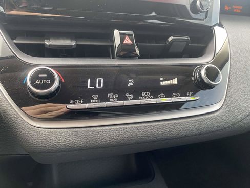 Used 2020 Toyota Corolla LE image 25