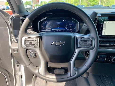 Certified 2023 Chevrolet Silverado 1500 RST w/ Redline Edition AWD/4WD image 11
