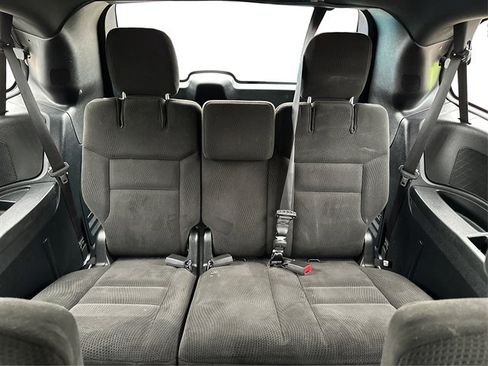 Used 2017 Dodge Grand Caravan SE FWD image 37