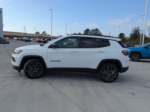 New 2026 Jeep Compass Latitude image 4