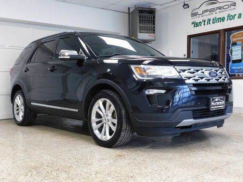 Used 2019 Ford Explorer XLT w/ XLT Desert Copper Package image 5