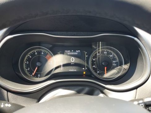 Used 2022 Jeep Cherokee Latitude w/ Sun & Sound Group AWD/4WD image 25