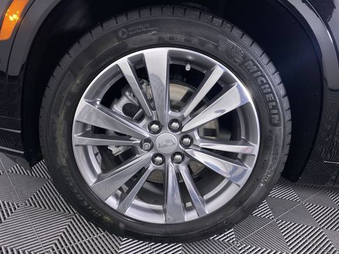 Used 2022 Cadillac XT6 Premium Luxury w/ Technology Package AWD/4WD image 16