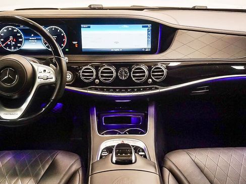 Used 2018 Mercedes-Benz Maybach S 650 image 13
