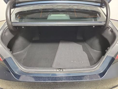 Used 2020 Toyota Camry SE w/ Convenience Package FWD image 10