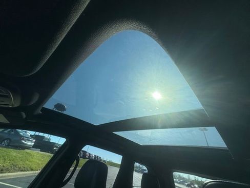 Used 2019 Jeep Grand Cherokee Limited w/ Luxury Group II image 25