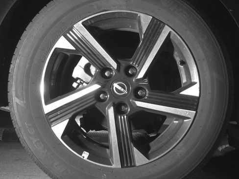 Used 2025 Nissan Sentra SV image 15