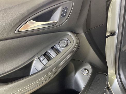 Used 2024 Buick Encore GX Preferred FWD image 7