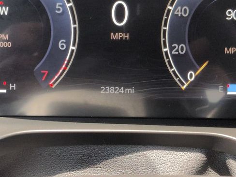 Used 2025 Jeep Grand Cherokee Laredo X w/ Luxury Tech Group I AWD/4WD image 19